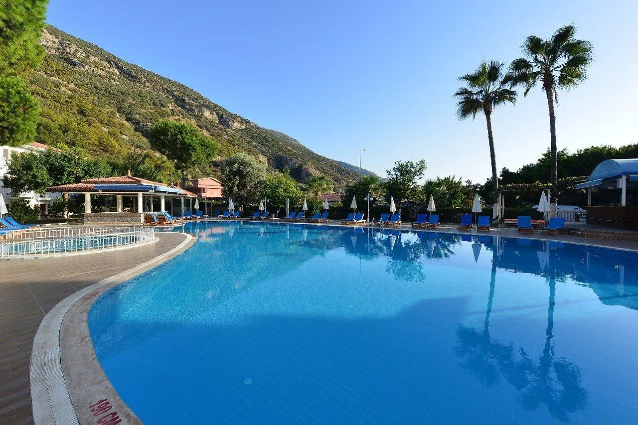 White Hotel Oludeniz 3*,